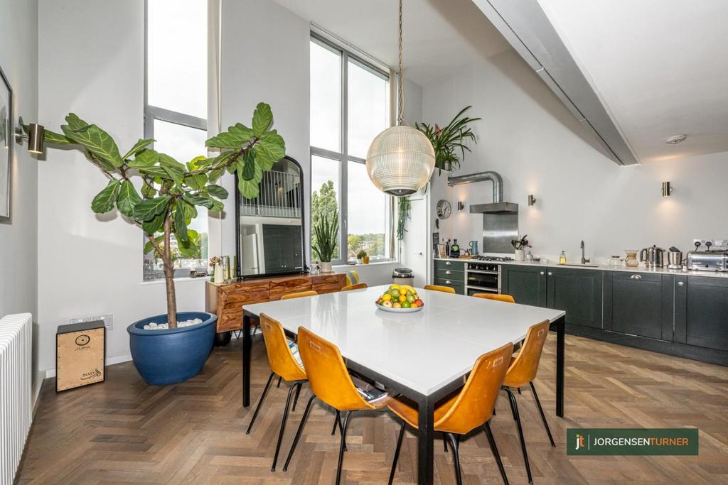 Dining Area .jpg