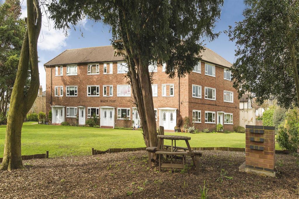 12 boleyn court ext2 L.jpg