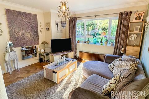 undefined, Bridge Road, East Molesey KT8