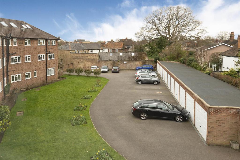 12 boleyn court rear View.jpg