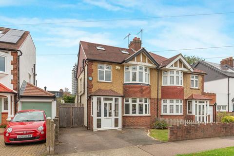 undefined, Oakleigh Avenue, Surbiton KT6
