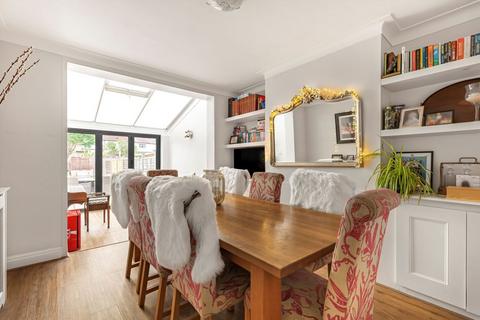 undefined, Oakleigh Avenue, Surbiton KT6