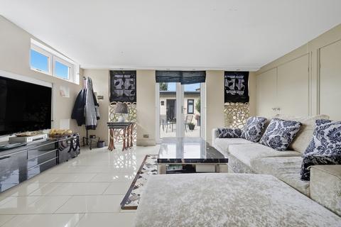 undefined, Newbury Park IG2
