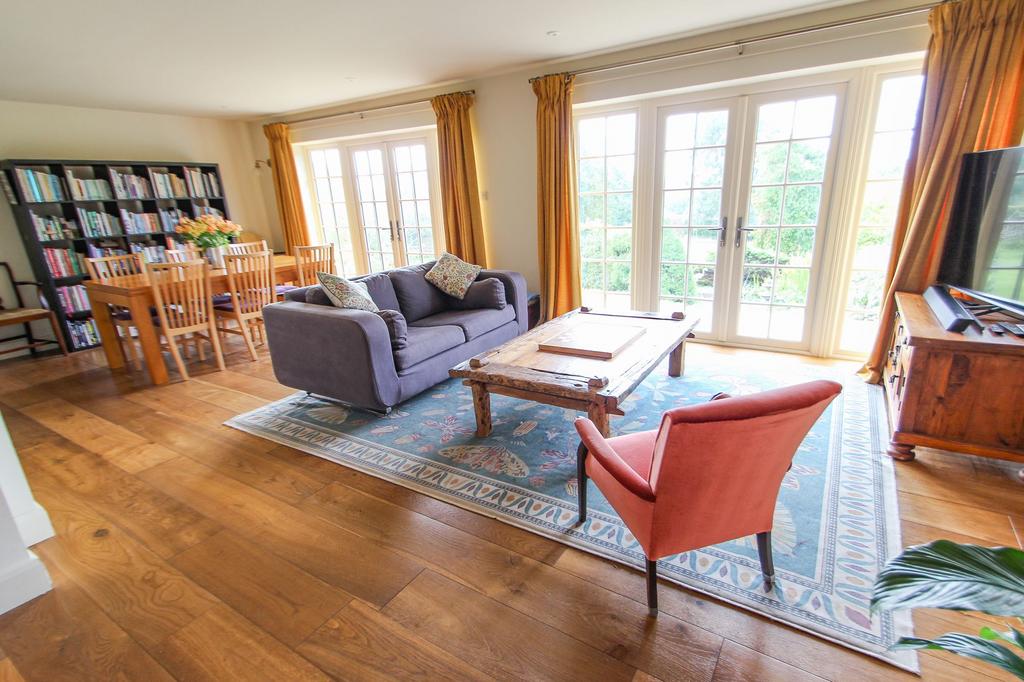 Open plan dining area