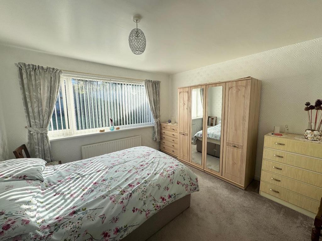 Bedroom 1 (rear)
