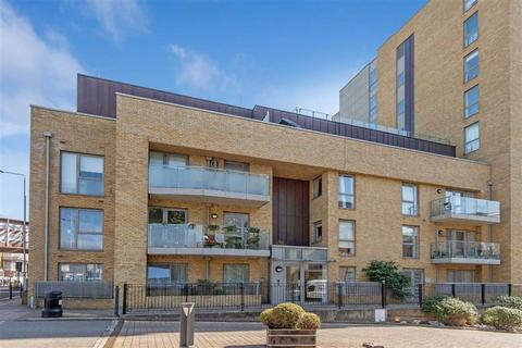 2 bedroom flat for sale, Rolling Mills Mews, London E14