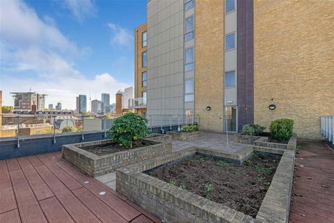 2 bedroom flat for sale, Rolling Mills Mews, London E14