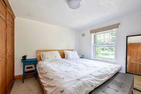undefined, Ealing Road, Northolt UB5