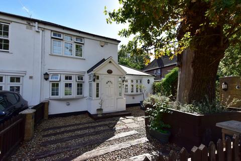 3 bedroom end of terrace house for sale, Ealing Road, Northolt UB5