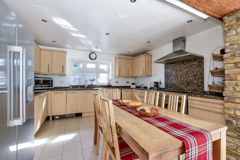 3 bedroom end of terrace house for sale, Ealing Road, Northolt UB5