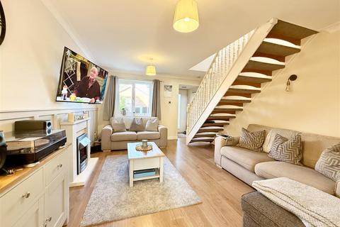 2 bedroom semi-detached house for sale, Falklands Close, Swindon, Dudley