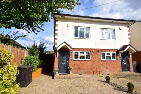 4 bedroom semi-detached house for sale, Popes Road, Abbots Langley WD5