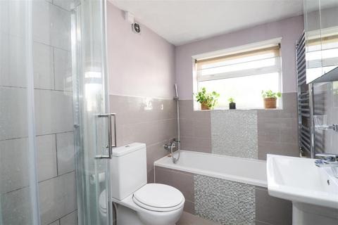 undefined, Harvey Road, Farnborough GU14
