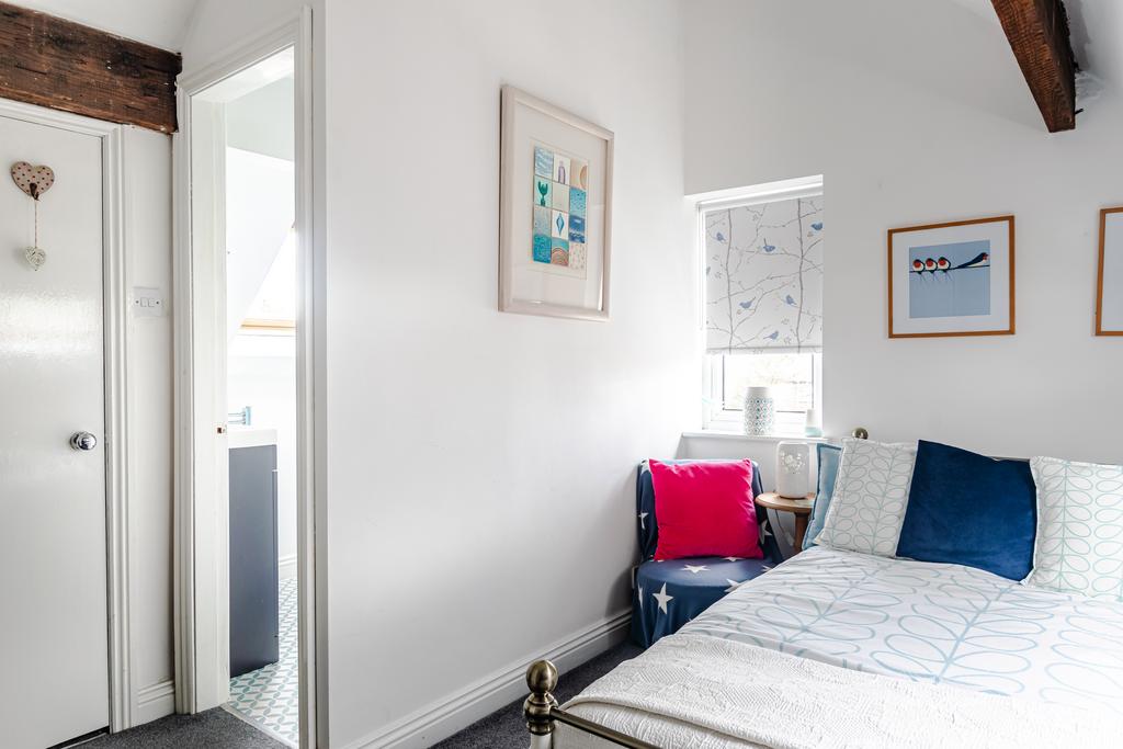Bedroom5b