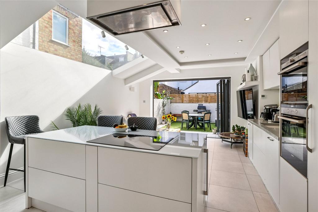 Kitchen/Dining