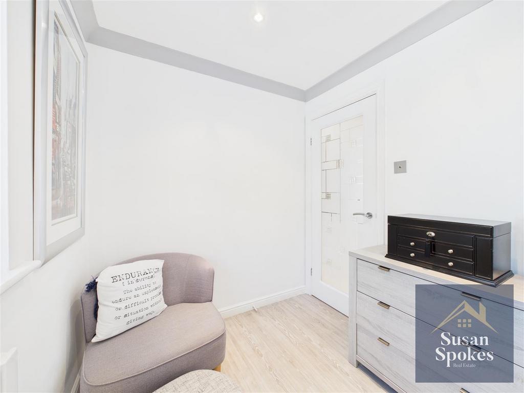 CAM01858 G0-PR0179-STILL009.jpg