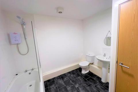 2 bedroom apartment to rent, Burlington House, Liverpool L3