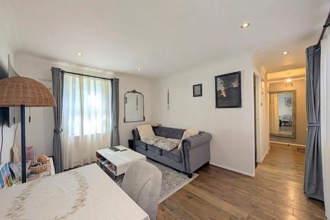 undefined, Kilross Road, Feltham, TW14