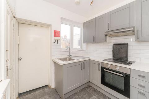 undefined, Gladstone Avenue, Wood Green, N22