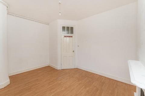 undefined, Gladstone Avenue, Wood Green, N22