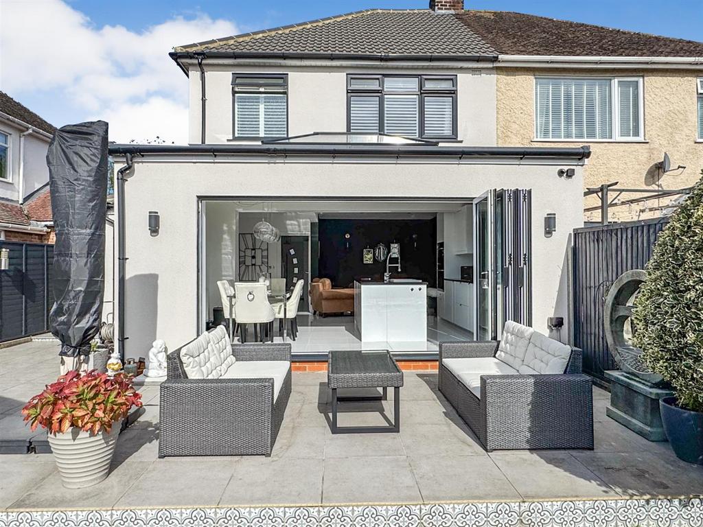 Thumbnail image1 (4).jpg