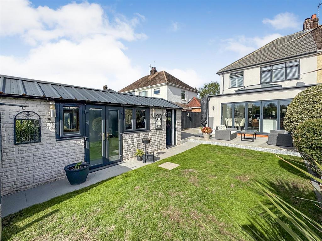 Thumbnail image3 (3) 1.jpg