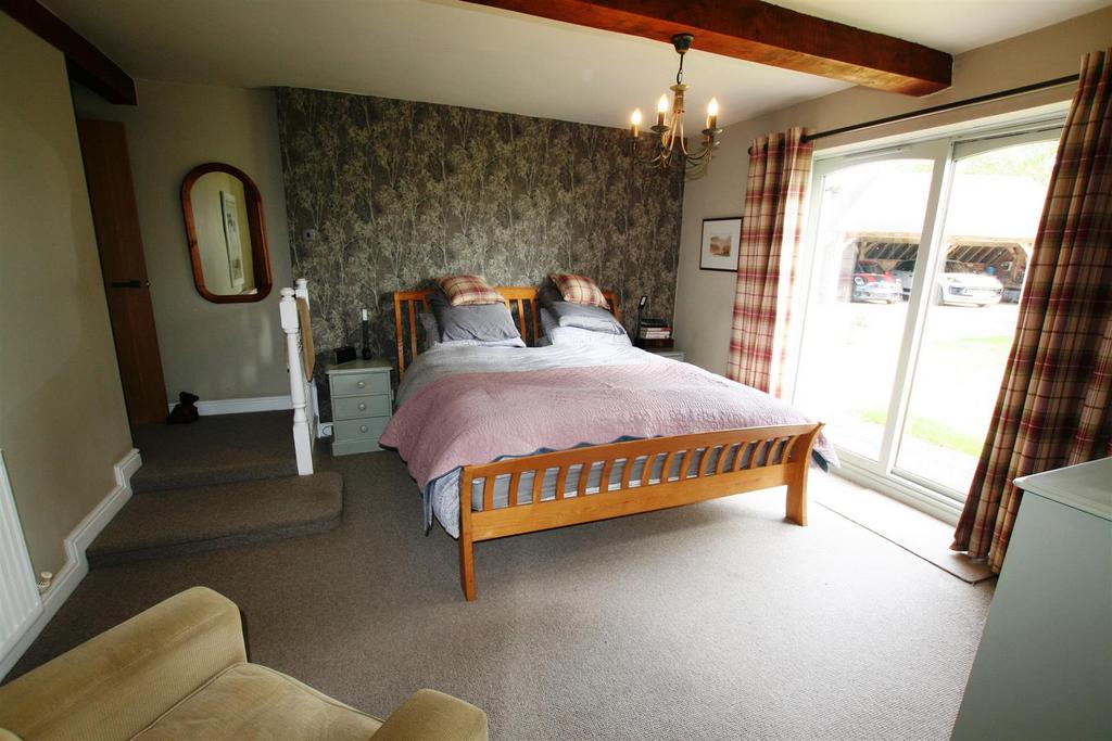 Theoldcoachhouse,bed1.JPG