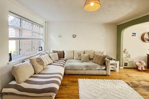 3 bedroom semi-detached house for sale, Maskell Way, Farnborough, Hampshire