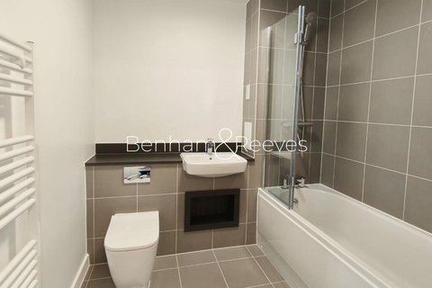 2 bedroom apartment to rent, Bermondsey Heights, London SE15