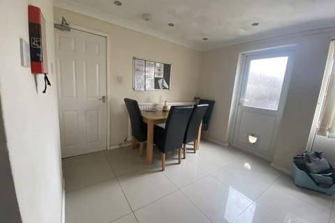 undefined, Rm 4, Brookfurlong, Ravensthorpe, PE3 7LQ
