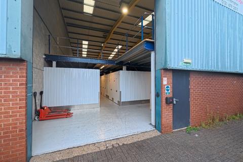 Warehouse to rent, Fernside Rd Willenhall WV13 3YA
