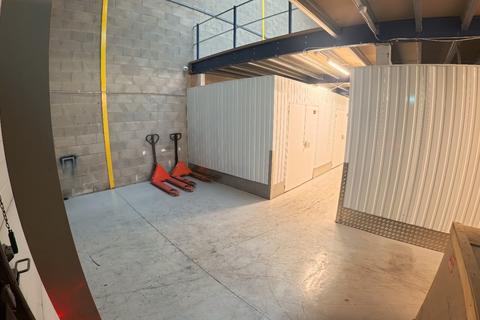 Warehouse to rent, Fernside Rd Willenhall WV13 3YA