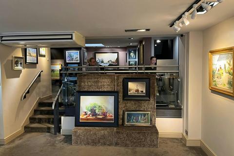 Retail property (high street) to rent, 4-5 Beauchamp Pl London SW3 1NG