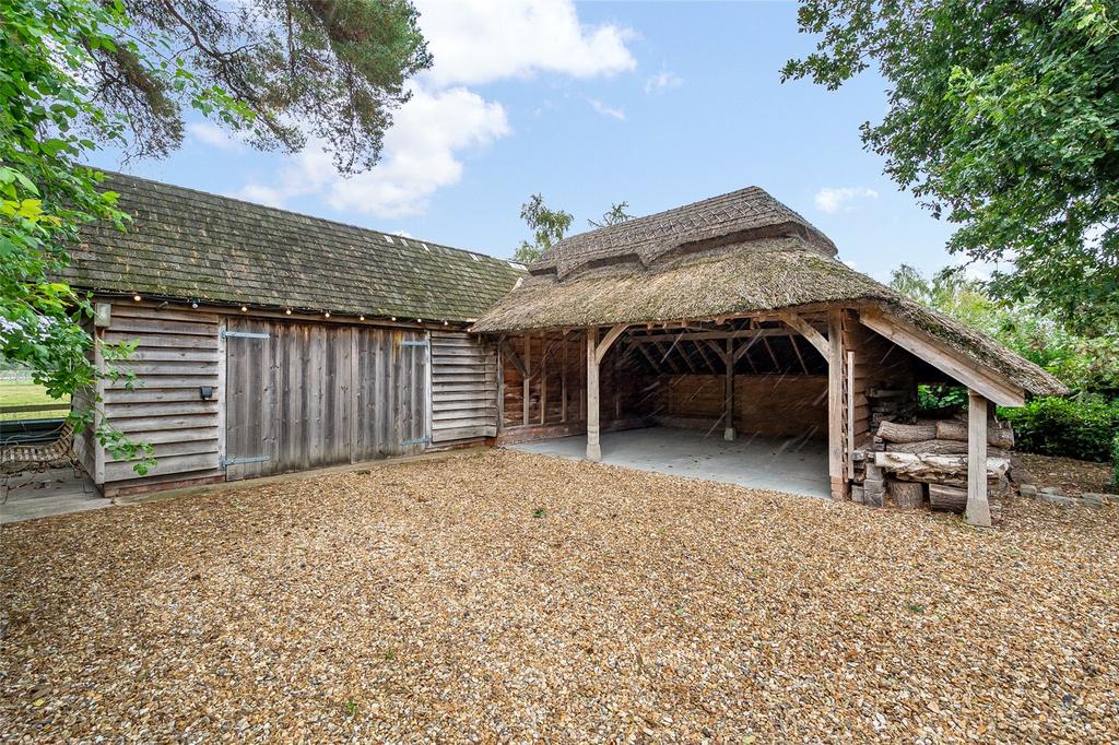 Garage &amp; Carport