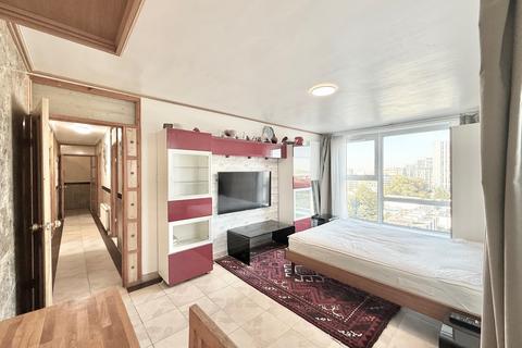 4 bedroom flat to rent, Bray, London NW3