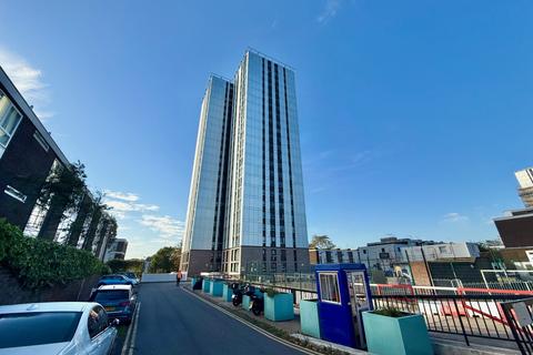 4 bedroom flat to rent, Bray, London NW3