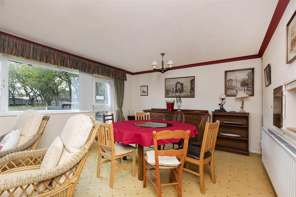 Bramleys Estate Agents - Pinfold Lane - Fixby (4).