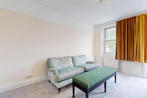 3 bedroom flat to rent, Earls Court Road, London SW5