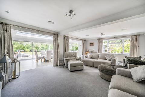 undefined, Wood Lane, Iver, Buckinghamshire