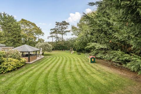 undefined, Wood Lane, Iver, Buckinghamshire