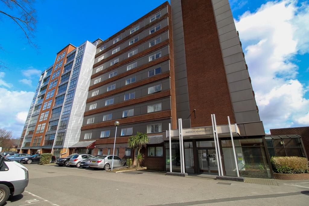 Exterior−2