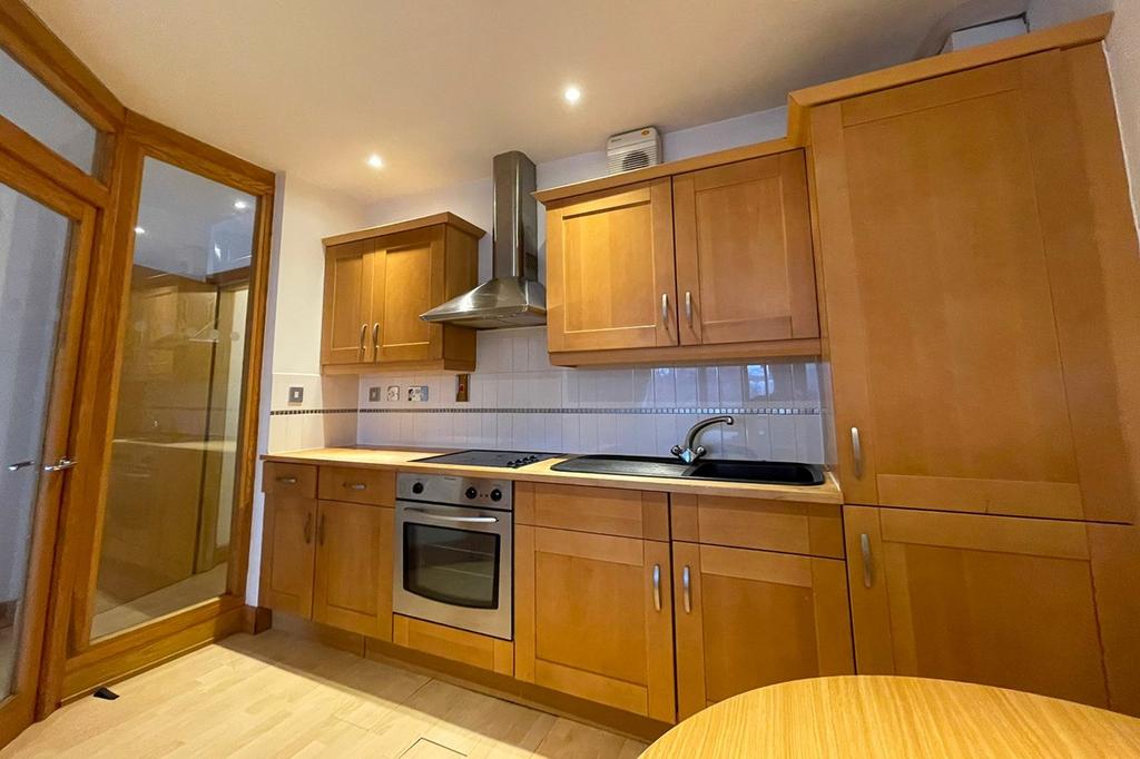 Kitchen (2)
