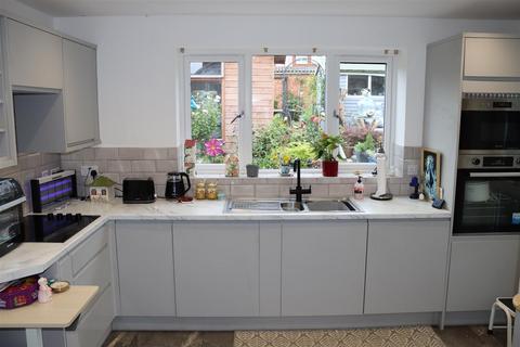 26 Brookfield Road, Walsall, WS9 8JJ