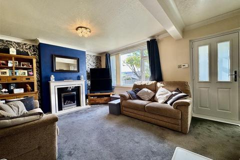 3 bedroom semi-detached house for sale, Slaithwaite Road, Meltham, Holmfirth, HD9 5PW