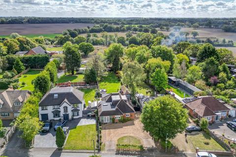 undefined, Barkers Lane, Wythall, B47