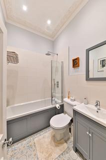 2 bedroom flat for sale, Courtfield Gardens, South Kensington, London