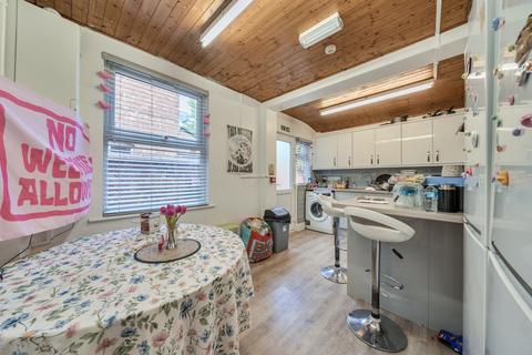 undefined, Bouverie Street, Chester, Cheshire