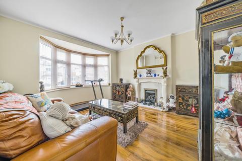 48 Angus Drive, Ruislip, HA4 0SB