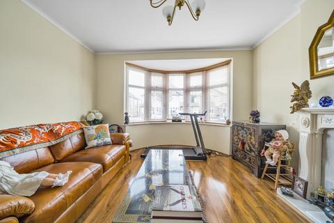 48 Angus Drive, Ruislip, HA4 0SB