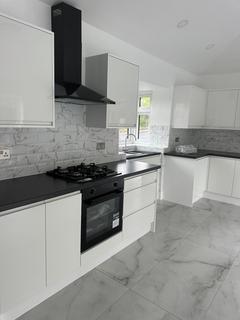 3 bedroom bungalow to rent, High Road, Fobbing SS17